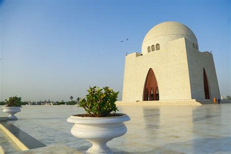  Der Mazar-e-Quaid: Ein spirituelles Monument für Pakistanische Geschichte